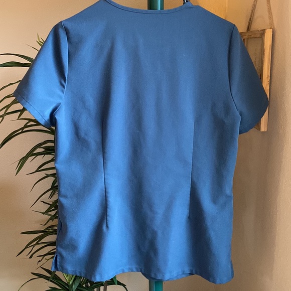 FIGS Dark Harbor Casma Scrub Top - Picture 4 of 5